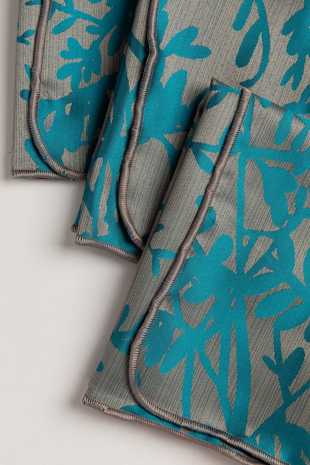 מארז דמוי פשתן וגבעולים