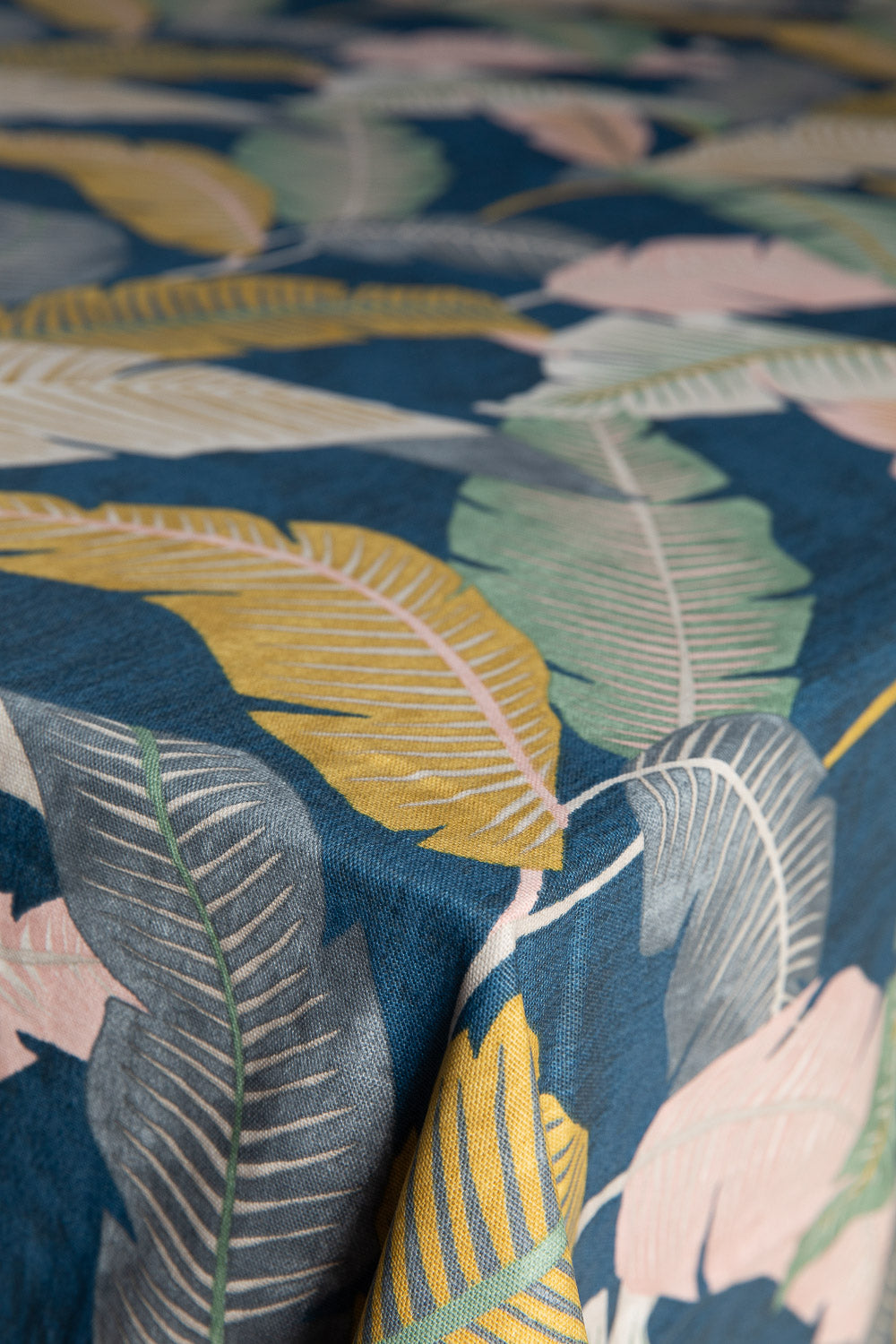 עלים צבעוני