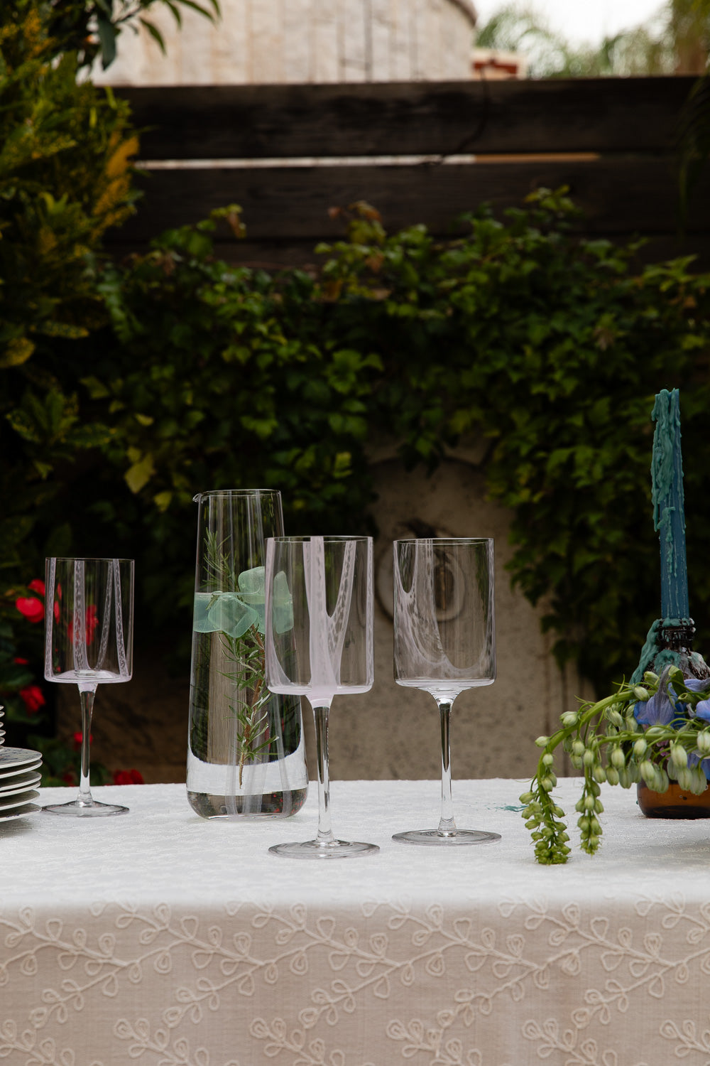 קנקן שתייה זכוכית ורוד