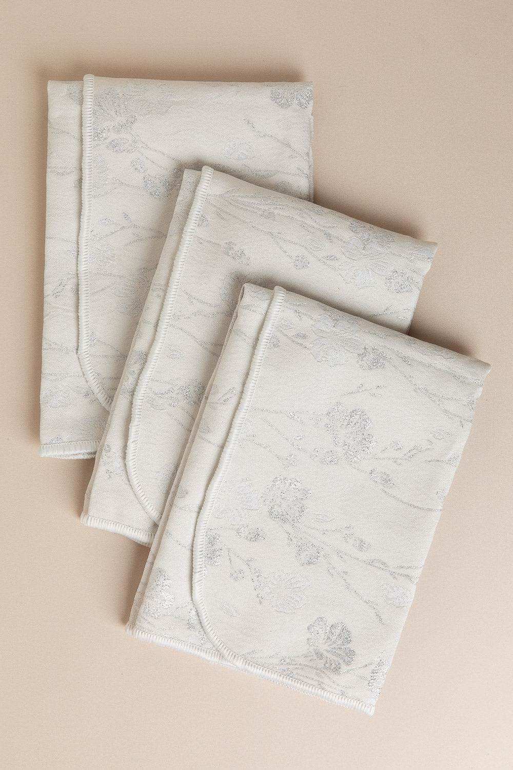 מפית גקארד כסף