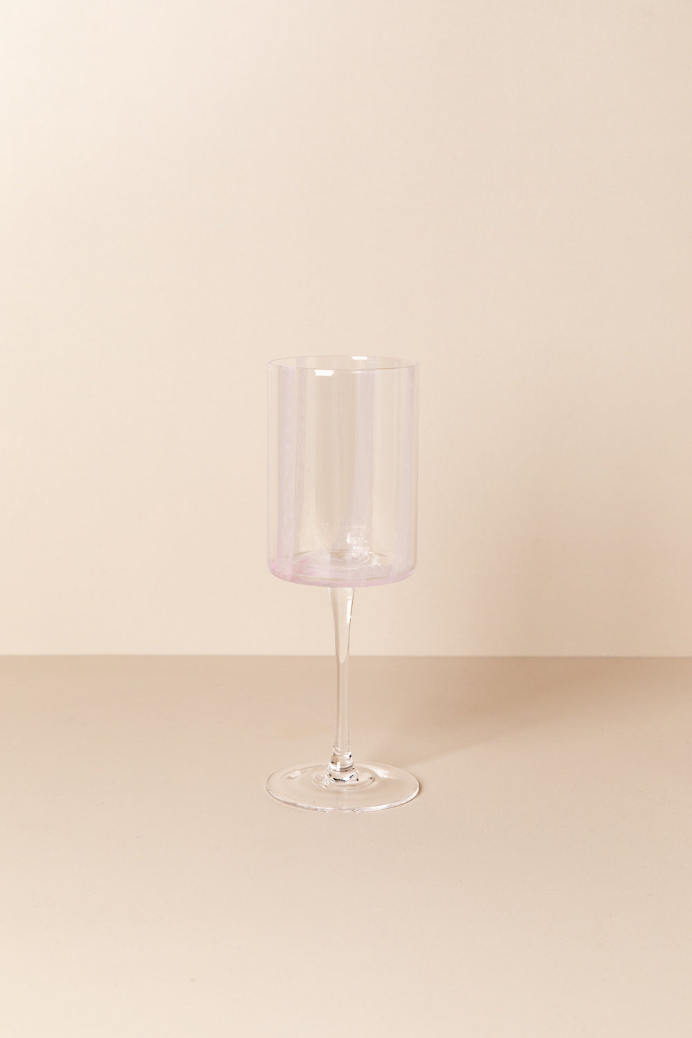 כוס זכוכית ורודה