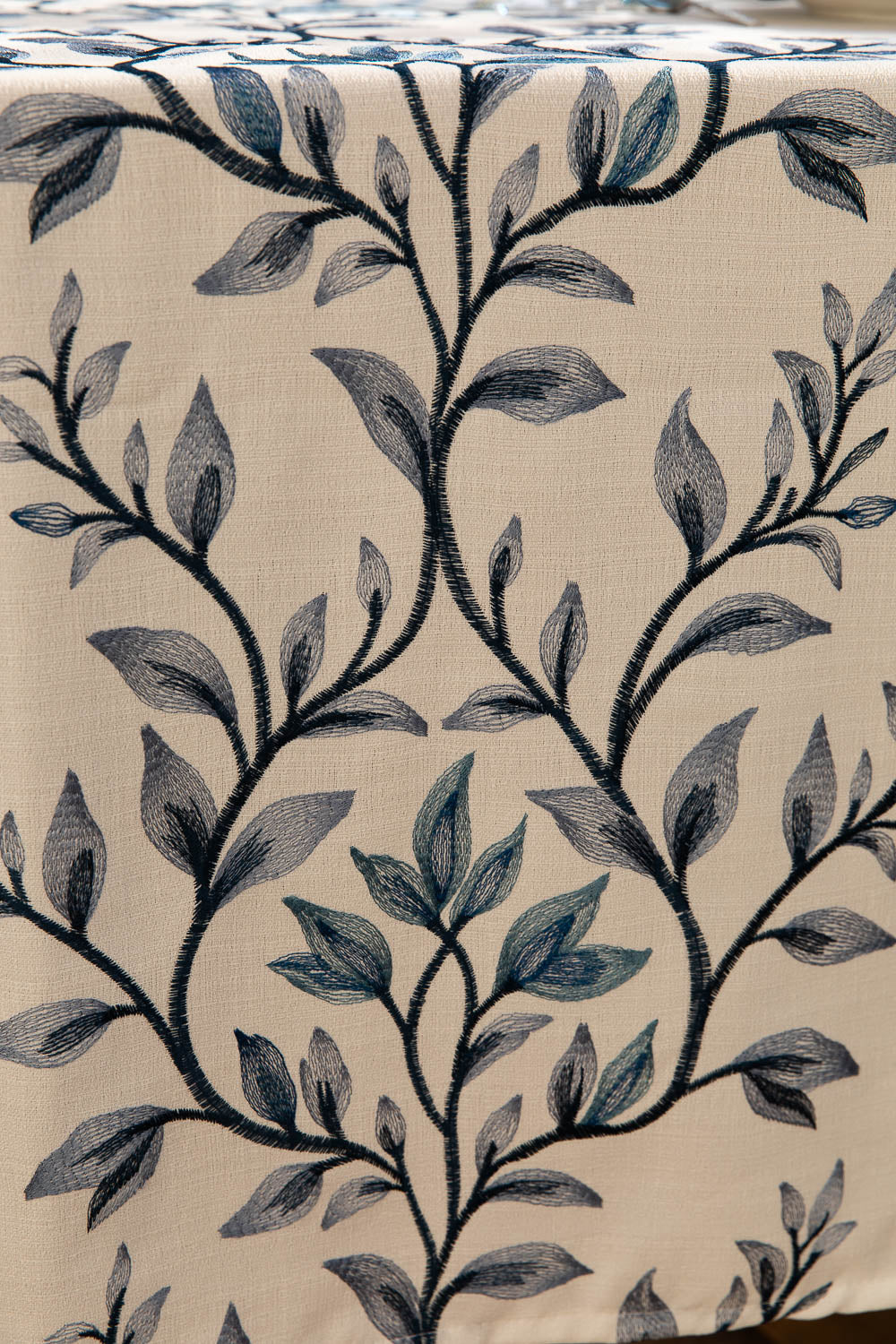 מפה רקמת ראנר עלים כחול