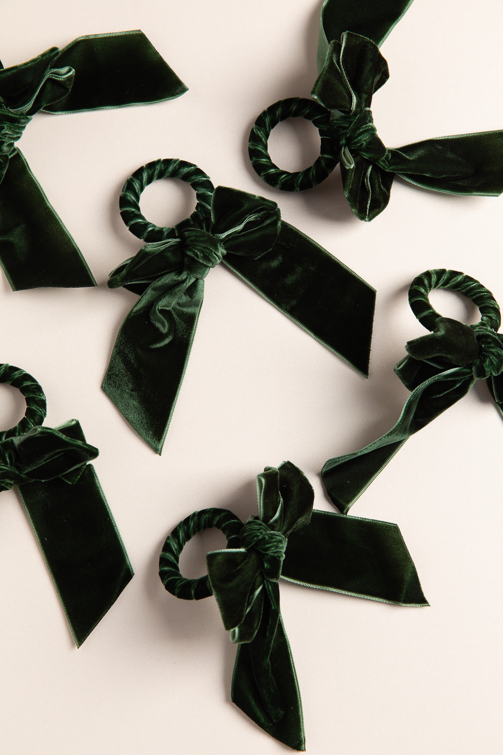 חבק פפיון ירוק