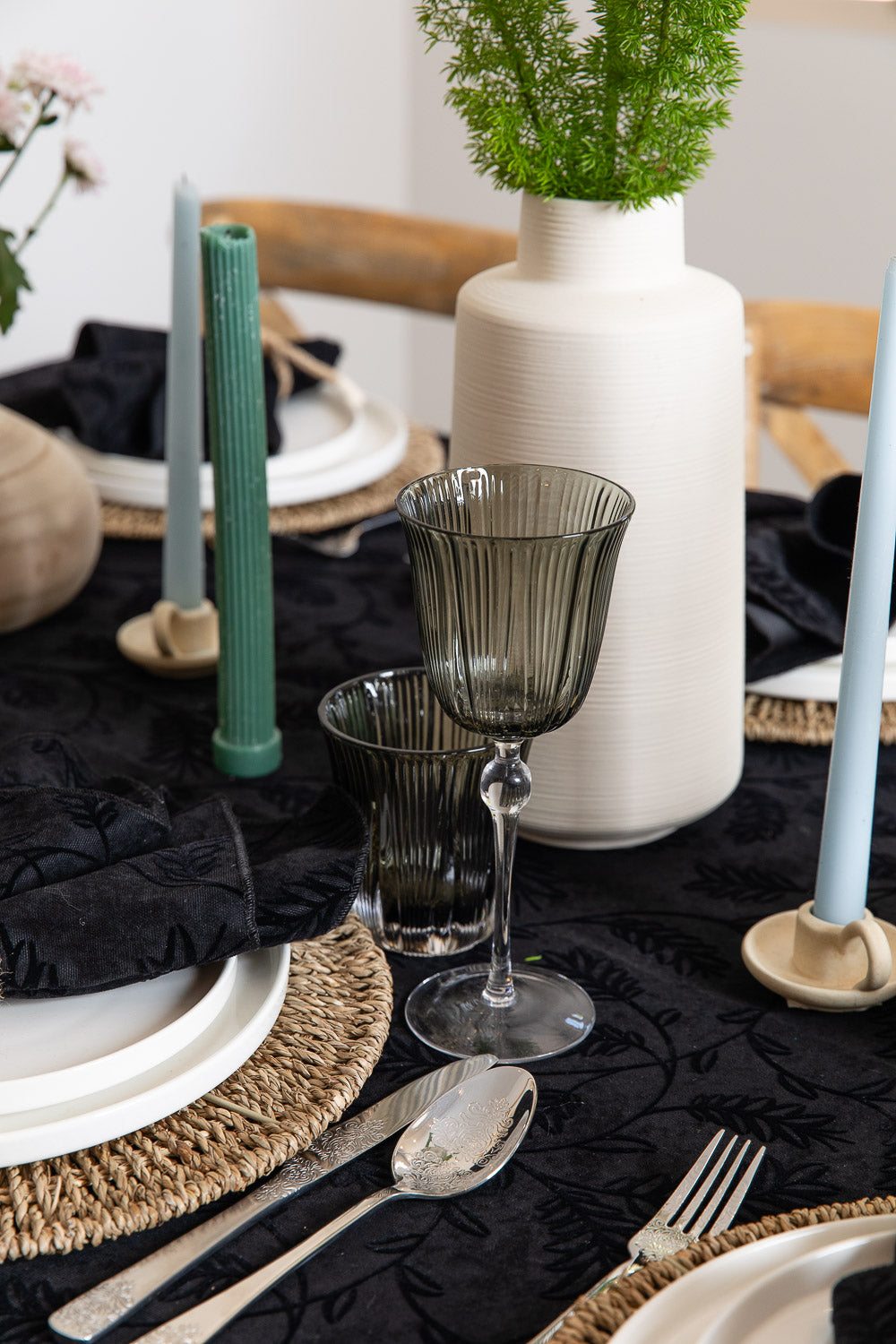 מפה קטיפה שחור מאוייר מרו