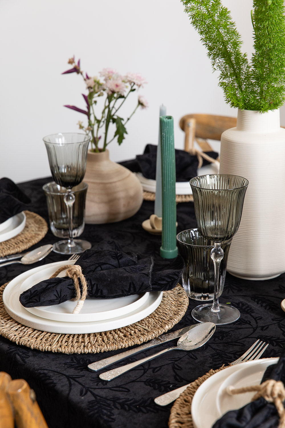 מפה קטיפה שחור מאוייר מרו