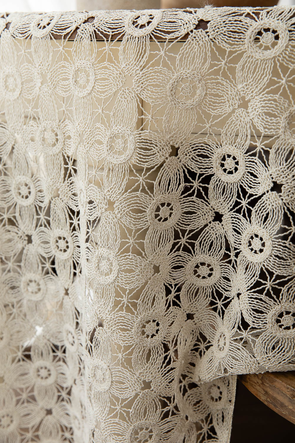 מפה קרושה לבן מוזהב