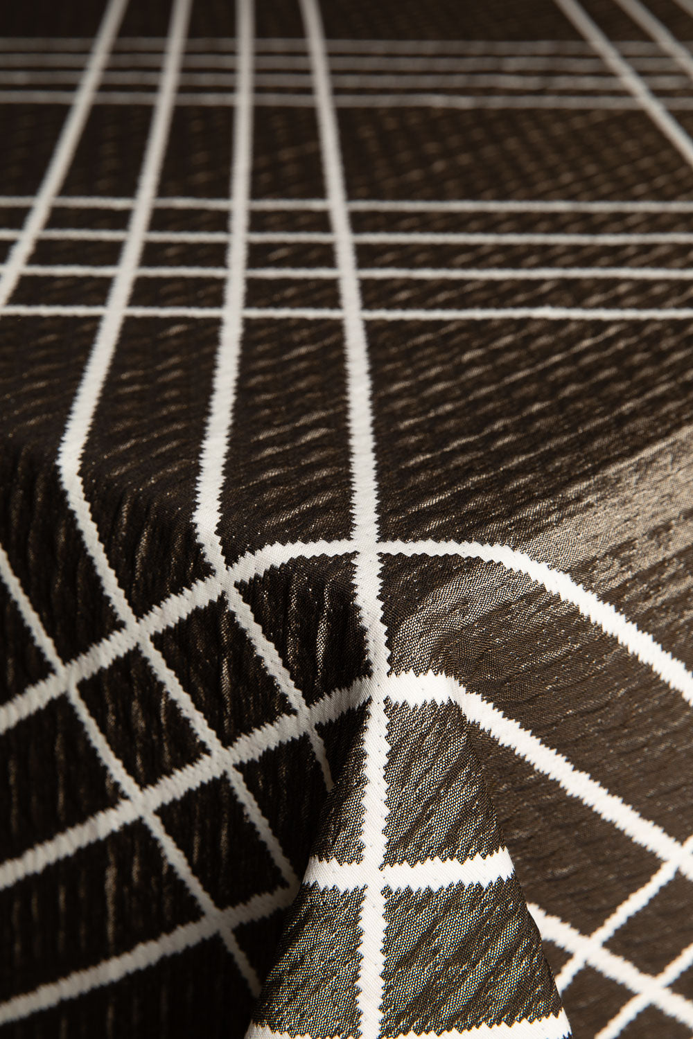 מעויינים אפור לבן