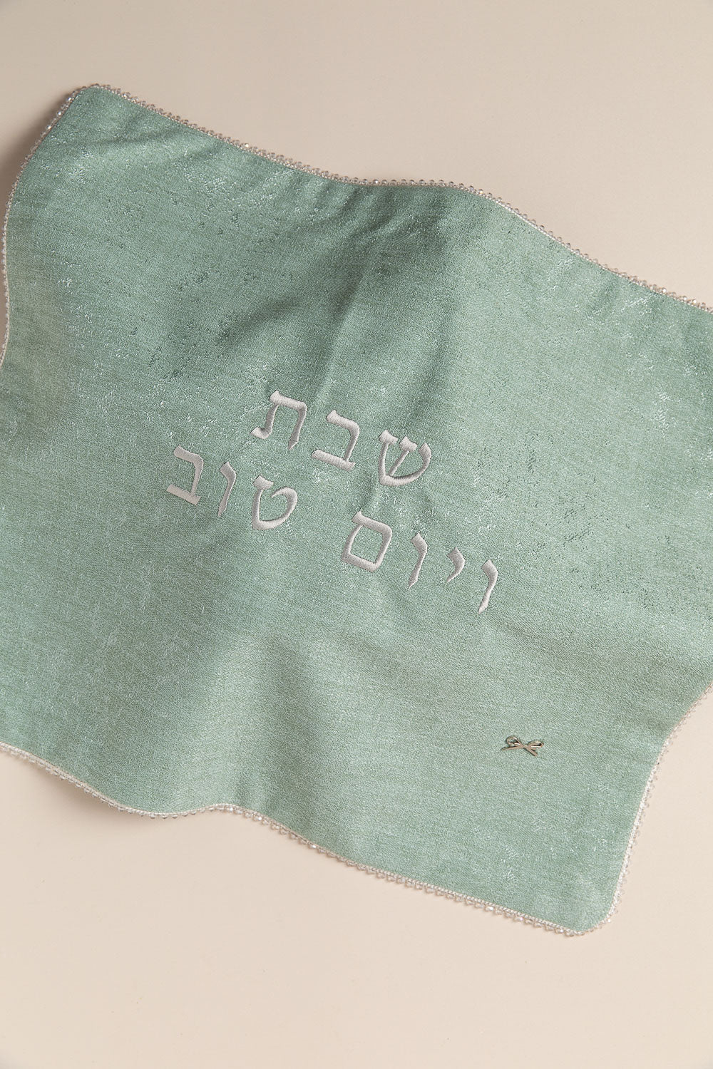כ. חלה שימר מנטה חרוזים
