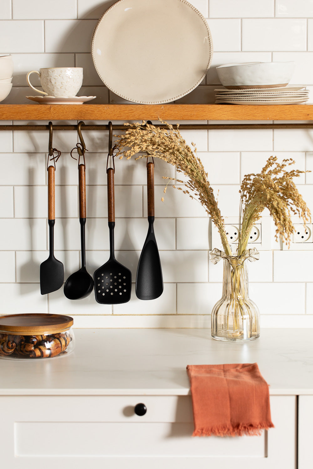 צנצנת עוגיות עץ