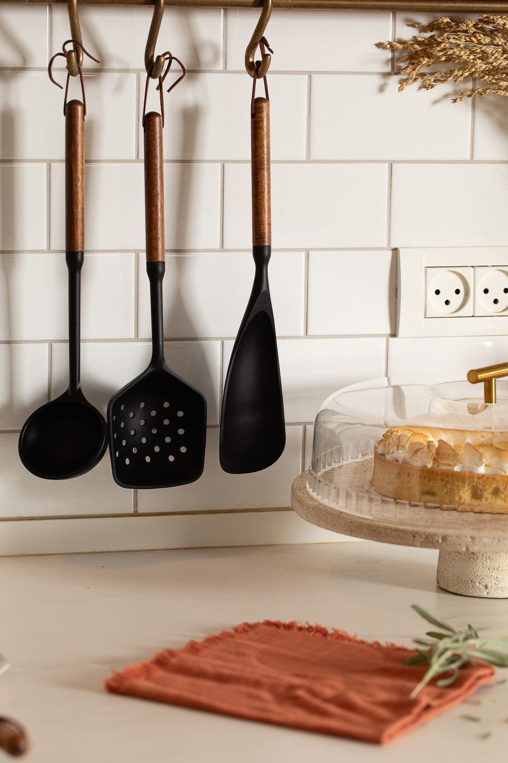 כלי ששת מצקת עץ וסיליקון